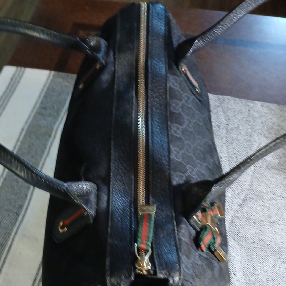 Gucci Black Tote Bag with Red and Green Accents.. - Picture 10 of 16